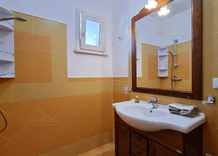 Holiday home Casa Funnuvojere By Lovesud
